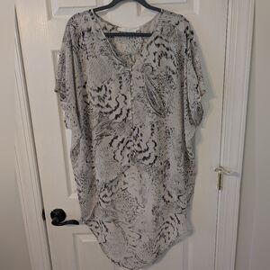 ASTR The Label Sheer High/Low Tunic